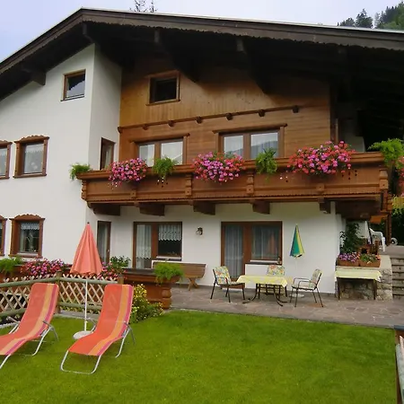 Pfister Apartament *